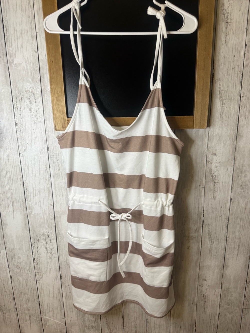 Women’s Belinda M Tan & White Large Stripe Spaghetti Strap Mini Dress w Pockets